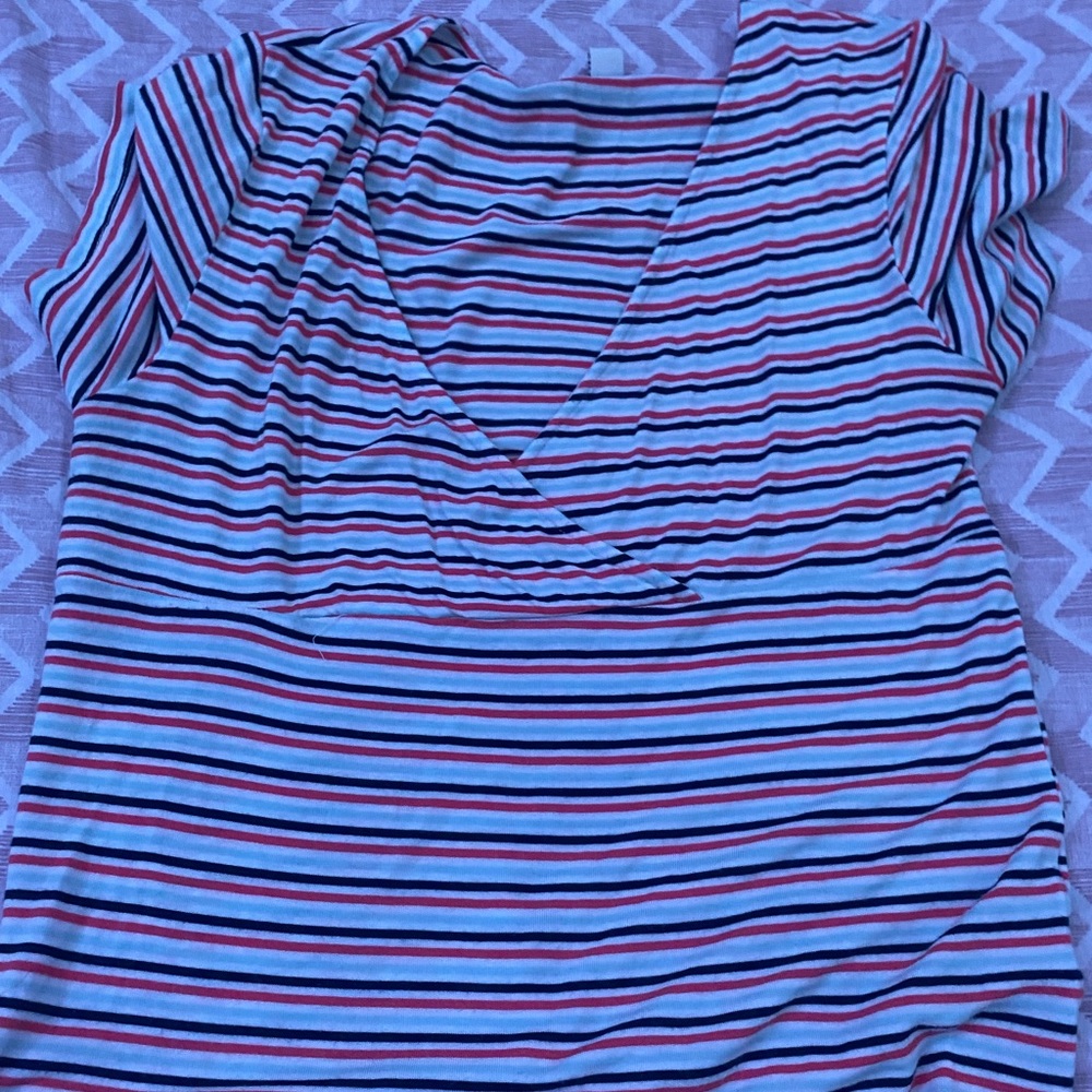 STRIPPED V NECK SHIRT